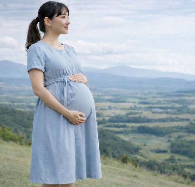 나카무라 리호라는 가상의 인물을 만들어내 임신, 출산을 사칭한 게시물. SNS