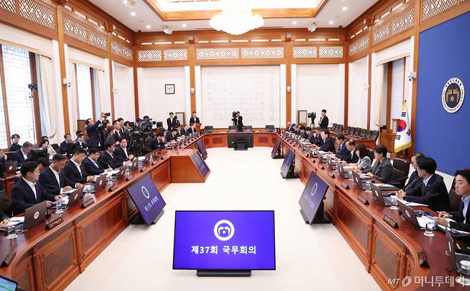 이재명 대통령이 25일 청와대에서 열린 제37회 국무회의에서 발언하고 있다. /사진=뉴시스