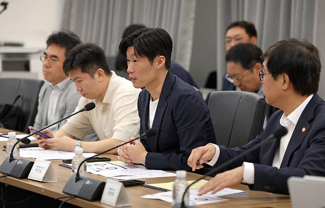 ▲ K-축구혁신위가 한국 축구 개혁을 추진하는 가운데 대한축구협회가 관련 내용을 FIFA와 AFC에 설명해야 하는 상황까지 오면서 그동안 제기됐던 외부 개입 우려가 현실적인 문제로 떠올랐다. ⓒ연합뉴스