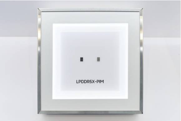 삼성전자의 LPDDR5X-PIM 제품 이미지. 삼성전자 제공