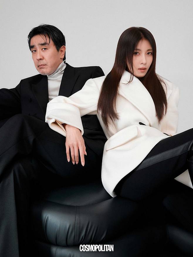 (류승룡)재킷, 터틀넥, 팬츠 모두 Heonkim. (하지원)재킷, 팬츠, 벨트 모두 Tod’s.