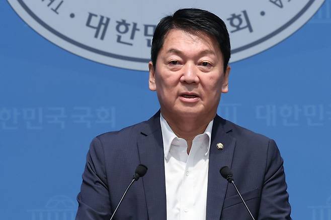 안철수 국민의힘 의원은 지난 12일 기자회견을 열어 친한계 의원을 겨냥해 "복당 운동권이 당을 쑥대밭으로 만들고 있다"고 말했다. 뉴스1