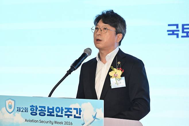 신임 국토교통부 장관 후보로 지명된 홍지선 국토부 2차관이 지난 7월 8일 오전 서울 강서구 항공박물관에서 열린 제2회 항공보안주간 개막식에서 개회사를 하는 모습./뉴스1