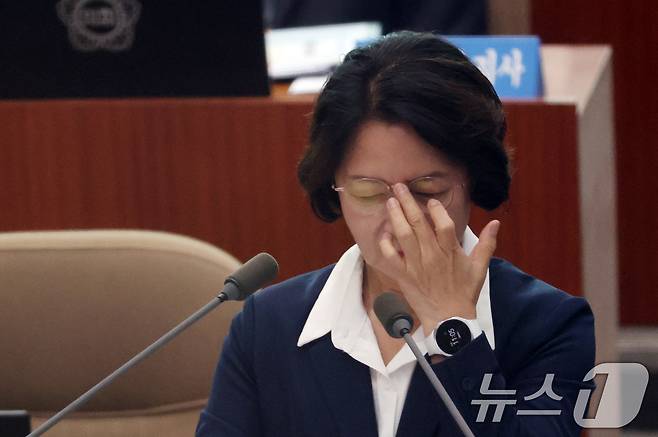 추미애 경기도지사가 2일 경기 수원시 영통구 경기도의회 본회의장에서 열린 '제393회 임시회 제2차 본회의'에 참석했다. 2026.9.2 ⓒ 뉴스1 김영운 기자