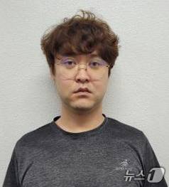 경북경찰청이 1일 경산 주거지에서 중국인 유학생을 살해한 뒤 시신을 훼손·유기한 혐의를 받는 정창성(31)의 신상을 홈페이지에 공개했다. (경북경찰청 제공. 재판매 및 DB금지)