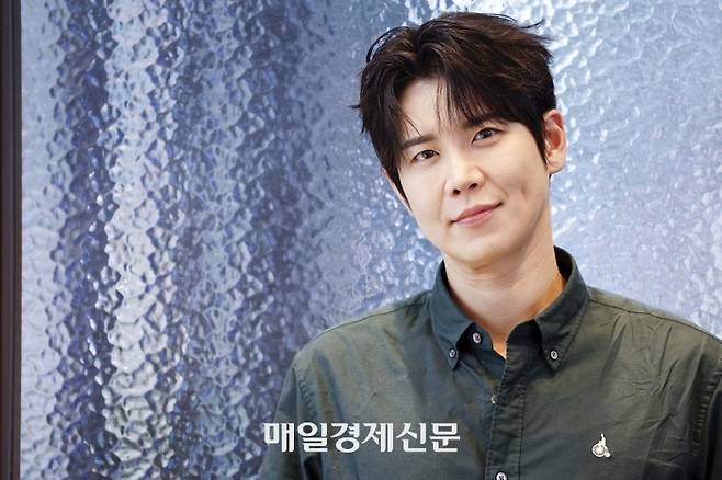 MBN ‘무명전설-트롯 사내들의 서열전쟁’을 통해 스타로 떠오른 가수 장한별. 김호영 기자