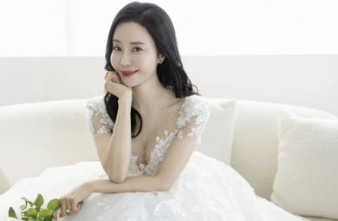 ‘각시탈’ 배우 반민정 결혼