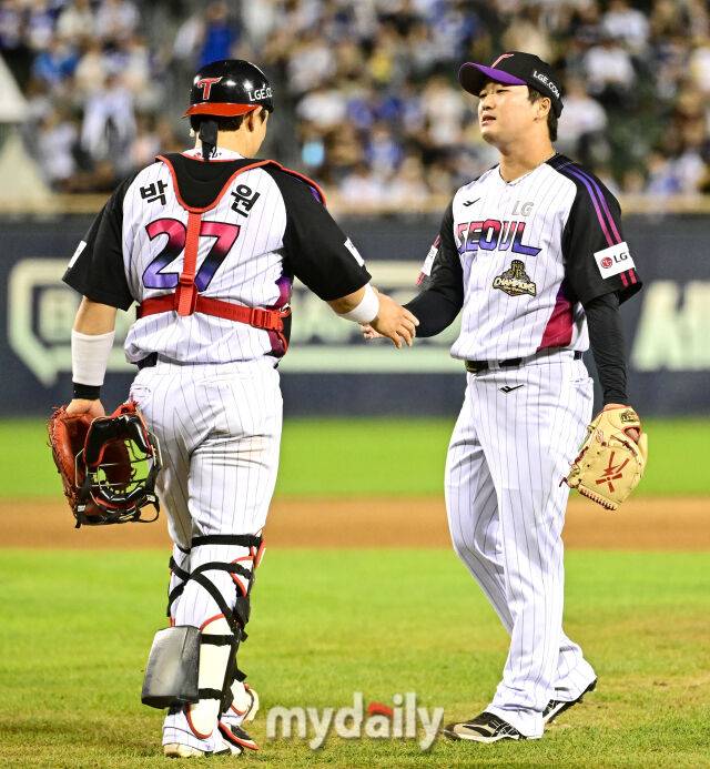 'LG 팬 열광했다' 고우석 美서 마구 배워왔다, 149km 변화구의 정체는? "옆으로 도는 것보다 떨어지니 훨씬 효과적"-3