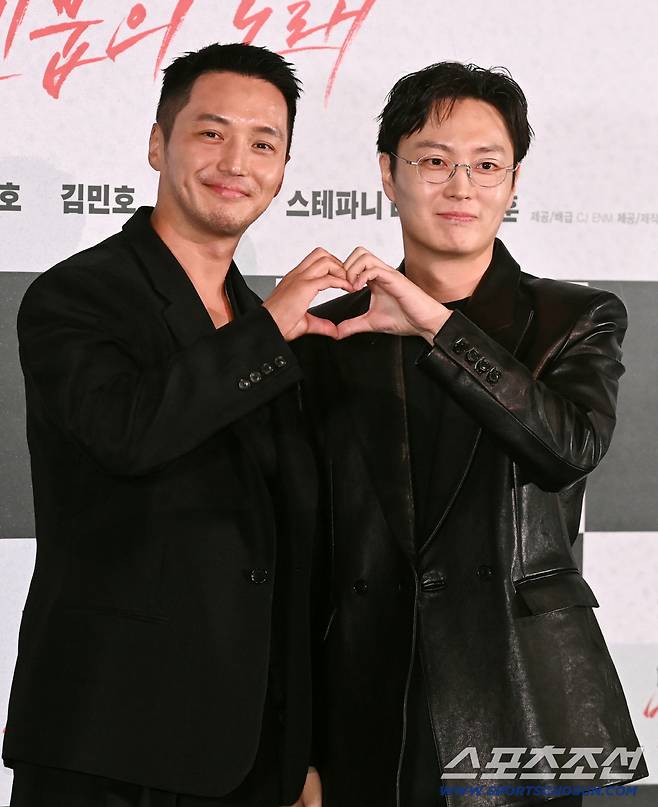 9일 용산CGV에서 열린 영화 '타짜: 벨제붑의 노래'의 언론시사회. 변요한과 노재원이 포즈를 취하고 있다. 용산=허상욱 기자wook@sportschosun.com/2026.09.09/