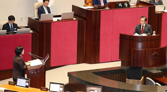 윤재옥 국민의힘 의원이 9일 서울 여의도 국회에서 열린 제439회 국회(정기회) 제5차 본회의 정치 분야에서 대정부 질문을 하고 있다. 2026.09.09. 뉴시스