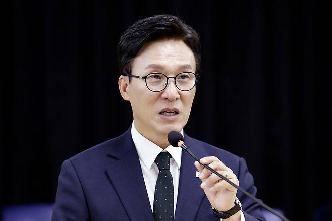 김민석 더불어민주당 대표가 10일 서울 영등포구 한국노동조합총연맹을 방문해 발언하고 있다. 뉴시스
