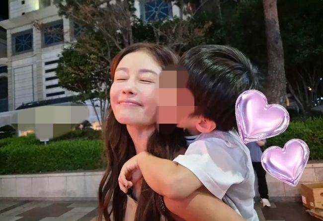 주얼리 멤버와 조민아 아들 강호. 사진 | 조민아 SNS