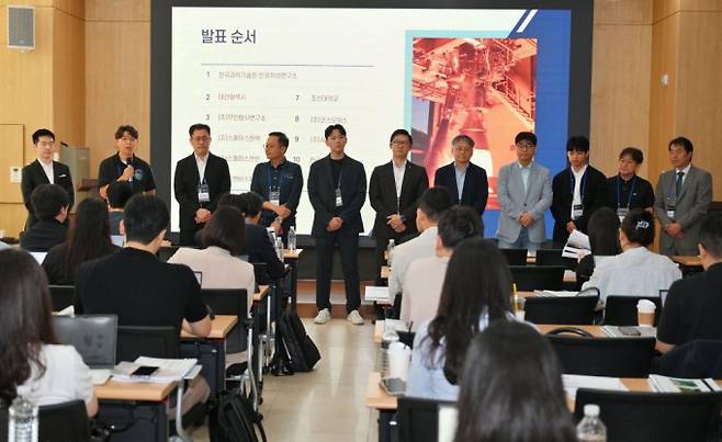 언론 간담회에 참여한 주·부탑재위성 연구자들. 우주항공청 제공