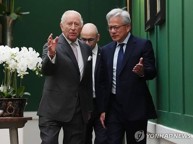 영국 찰스 3세와 허사비스, 젠슨 황. 사진=연합뉴스