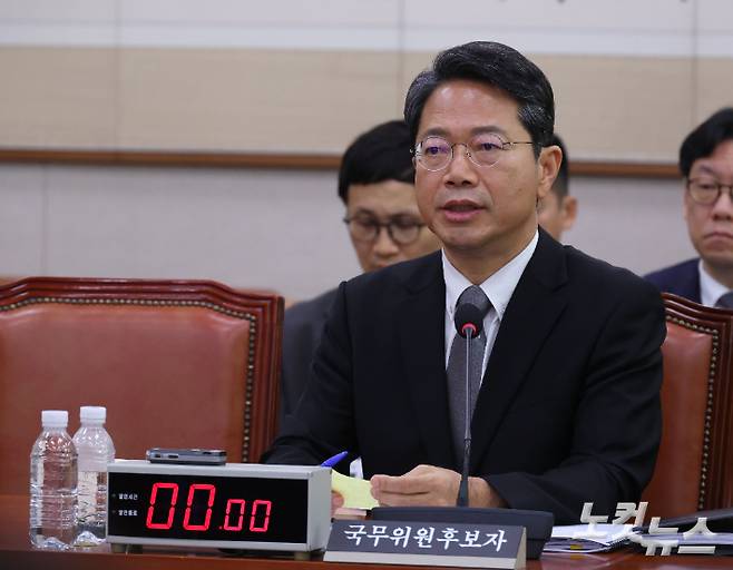 황진환 기자