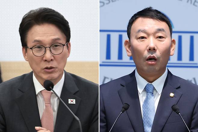 더불어민주당 김민석(왼쪽) 대표와 김용민 더불어민주당 의원.