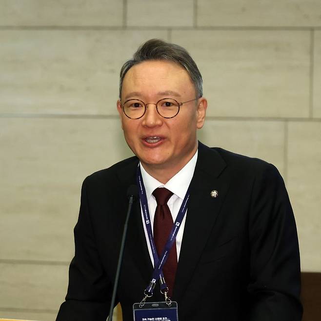 제9회 서울인구심포지엄이 본사와 한반도미래인구연구원 주최로 8일 서울 중구 대한상공회의소에서 열렸다. 안상훈 국회 보건복지위원회 국민의힘 의원이 축사를 하고 있다. 사진=서동일 기자