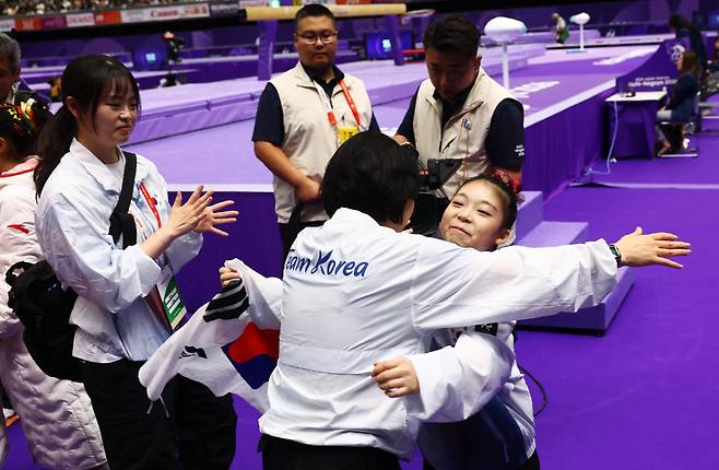 Asian<저작권자(c) REUTERS/연합뉴스, 무단 전재-재배포, AI 학습 및 활용 금지>