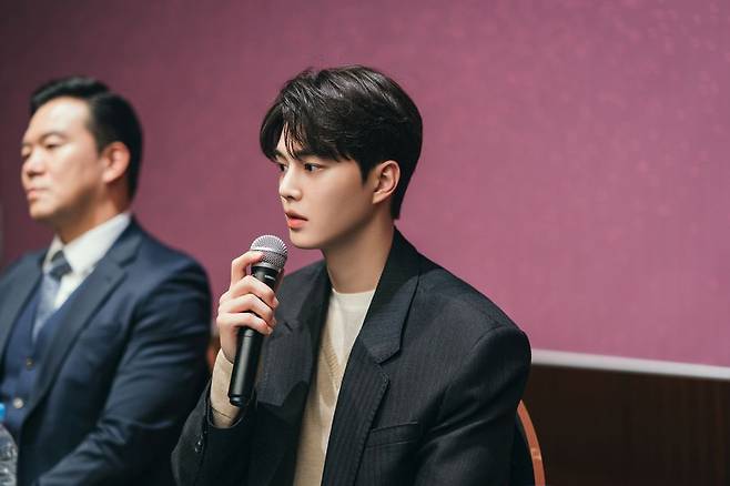 출처:tvN '포핸즈'