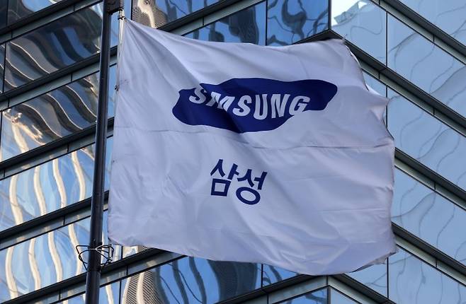 뉴시스