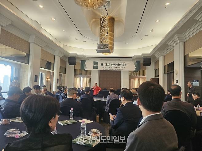 ▲ 이상기 아시아엔 발행인(아시아기자협회 창립회장)이 펴낸 책 ‘왜 다시 아시아인가’ 출판기념회 및 북토크가 29일 서울 한국프레스센터에서 성황리에 열렸다.
