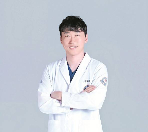 김성종 대표원장은 "환자의 구강건강을 살피는 동시에 지역사회에도 관심을 갖는 것이 의료인의 역할"이라고 말했다.