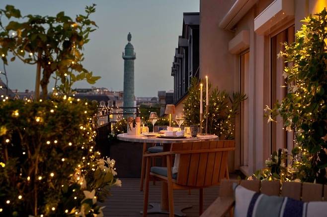 세옥 발코니 모습 ©Park Hyatt Paris Vendôme