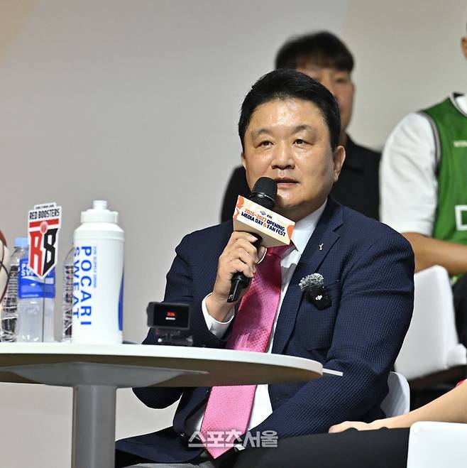 정관장 유도훈 감독이 29일 서울 용산구 블루스퀘어에서 열린 2026~2027 프로농구 개막 미디어데이에서 질문에 답하고 있다. 사진 | 최승섭 기자 thunder@sportsseoul.com