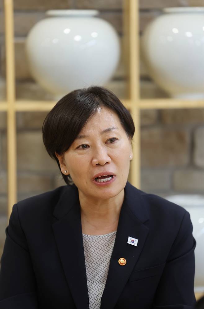 송미령 농식품부 장관 (서울=연합뉴스) 박동주 기자 = 송미령 농림축산식품부 장관이 2일 서울 종로구 한식문화공간이음에서 연합뉴스와 인터뷰하고 있다. 2026.10.5
pdj6635@yna.co.kr
(끝)