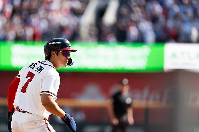 Ha-Seong Kim #7 of the Atlanta Braves running bases in the seventh inning against the Philadelphia Phillies in game two of the MLB National League Wild Card round at Truist Park on Wednesday, September 30, 2026 in Atlanta, Georgia. Photo by Steven Burroughs/UPI
<저작권자(c) 연합뉴스, 무단 전재-재배포, AI 학습 및 활용 금지>