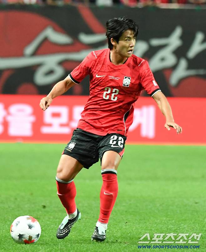 28일 서울월드컵경기장에서 열린 대한민국 축구대표팀과 우루과이의 친선 경기. 설영우가 돌파를 시도하고 있다. 상암=박재만 기자 pjm@sportschosun.com/2026.09.28/