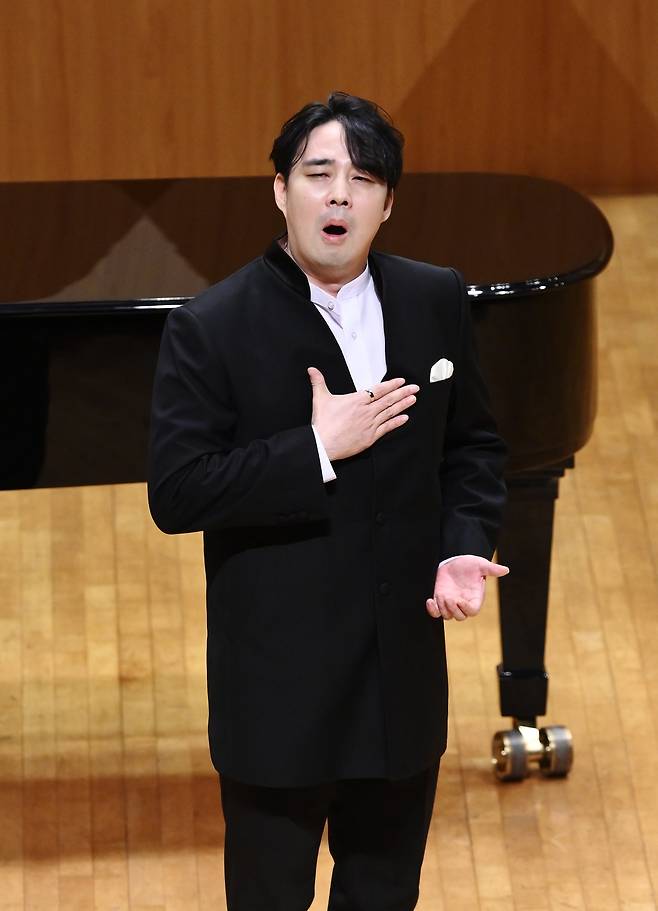 바리톤 김중권