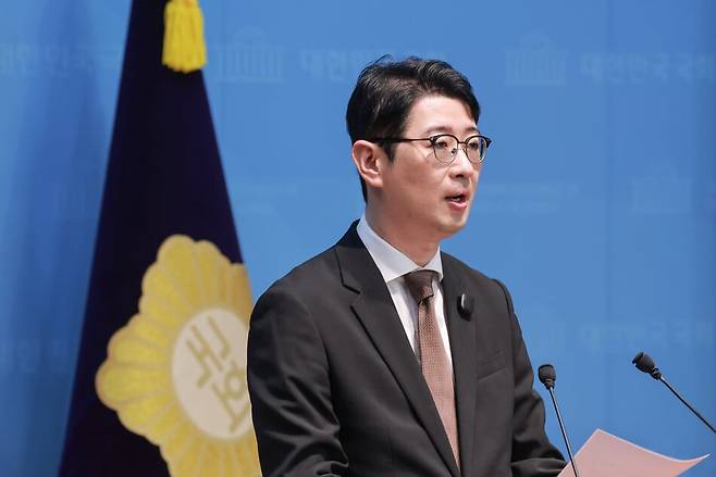 주진우 국민의힘 의원이 13일 국회 소통관에서 ‘이재명 대통령 황제골프 특검법’을 대표 발의한다고 밝히고 있다. 연합뉴스