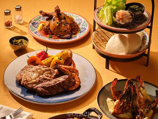 부에노 비치클럽 바비큐 플래터 부에노 비치클럽 낮 전경/사진-한화호텔앤드리조트