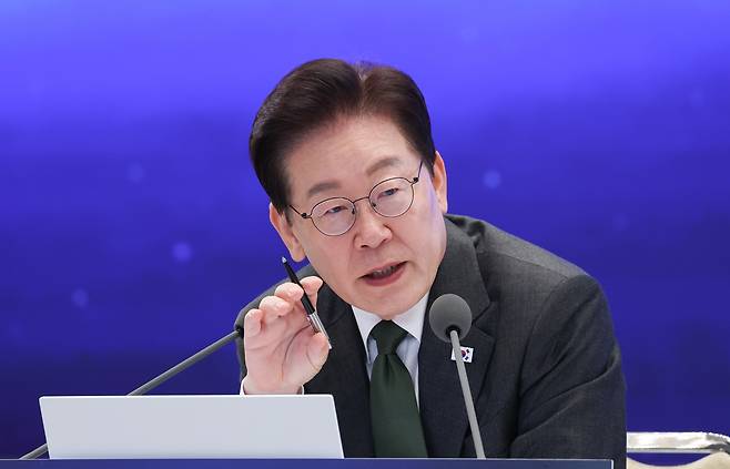 이재명 대통령이 14일 청와대 영빈관에서 열린 국민주권정부 인구전략 비전 선포식에서 발언하고 있다./뉴스1