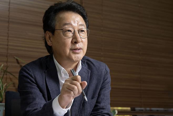 김지원 아주IB투자 대표가 서울경제신문과 인터뷰를 진행하고 있다. 김정훈 기자