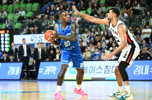 14일 한국가스공사가 대구체육관에서 열린 2026-2027 KCC 프로농구 정규시즌 홈경기에서 KT를 82-69로 꺾었다.(대구 한국가스공사 _ 라건아 야투5/9 3점슛3/6 자유투1/1 총득점14 리바운드7 턴오버2 개인반칙4). /사진=KBL