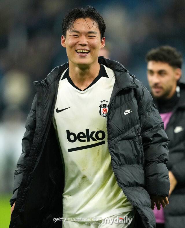 베식타스 공격수 오현규가 호펜하임과의 2026-27시즌 UEFA 유로파리그 페이즈 2차전에서 2골 1어시스트 맹활약을 펼친 후 웃고 있다./게티이미지코리아