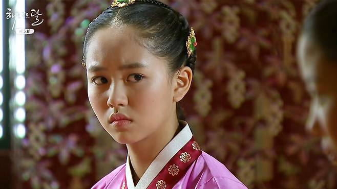 드라마 ‘해를 품은 달’(2012)에서 어린 윤보경 역을 분한 배우 김소현. 유튜브 채널 ‘옛드’ 캡처