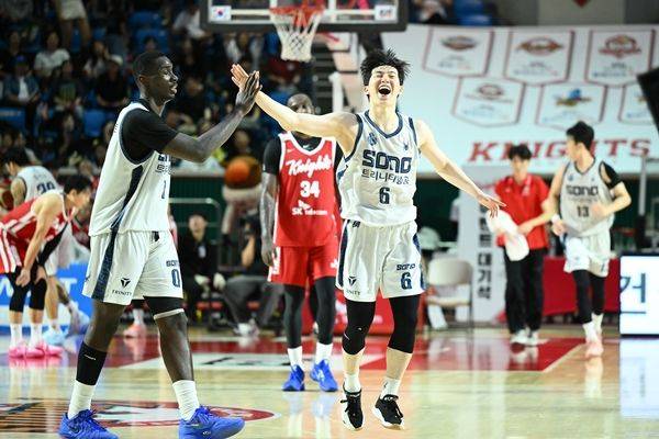 오브라이언트-이정현 / 사진=KBL 제공