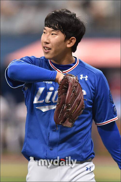 허윤동이 삼성 라이온즈에서 방출됐다. 2022년 7월 24일 삼성의 13연패를 끊을 당시의 모습./마이데일리
