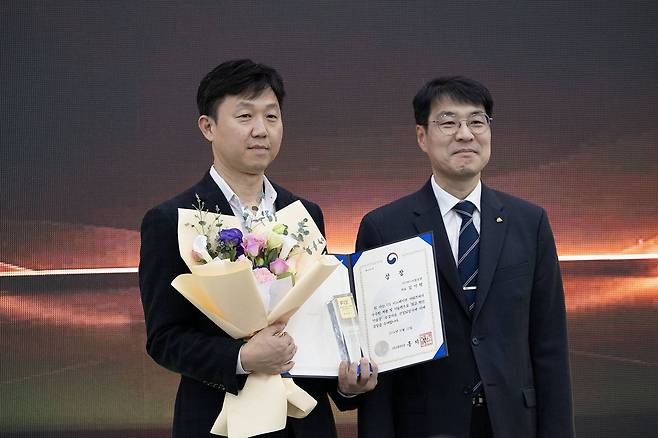 SWM이 FIX 2026 이노베이션 어워즈 모빌리티 부문 최고혁신상을 수상했다 / 출처=IT동아