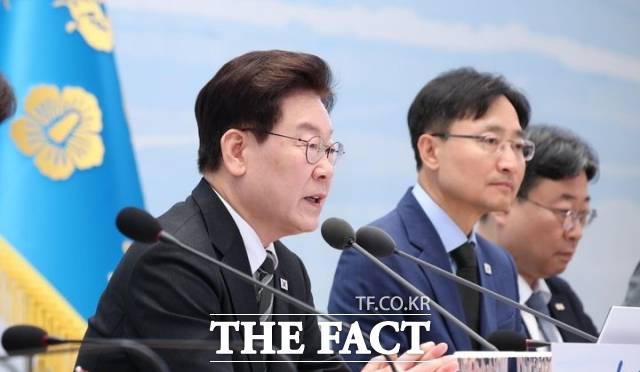 이재명 대통령이 26일 청와대에서 가진 농어민과의 대화 타운홀미팅에서 발언하고 있다. /뉴시스