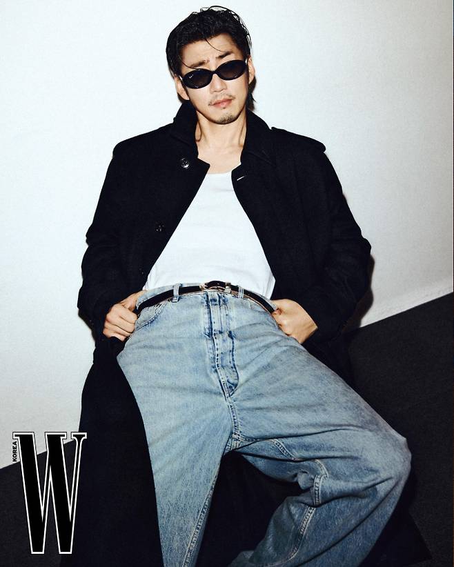 윤계상, 강렬한 화보 공개 (사진 제공 = W KOREA)