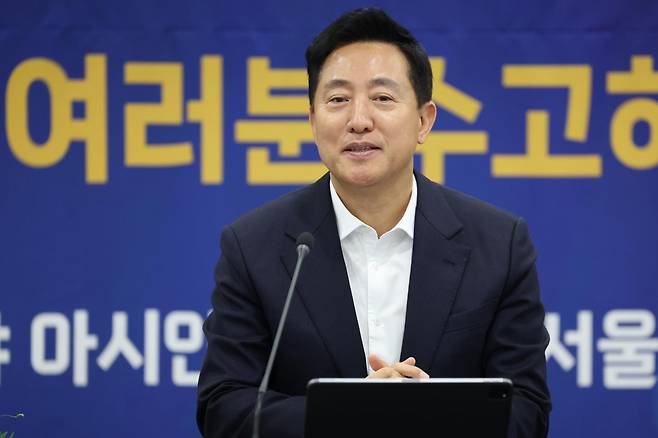 오세훈 서울시장이 28일 서울시청 간담회장에서 2026 아시안패러게임 출전 선수들과 오찬에 앞서 격려사를 하고 있다. 연합뉴스